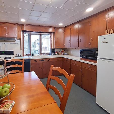 Huge Historic, W/Large Yard & Close To Beach Manistee Luaran gambar