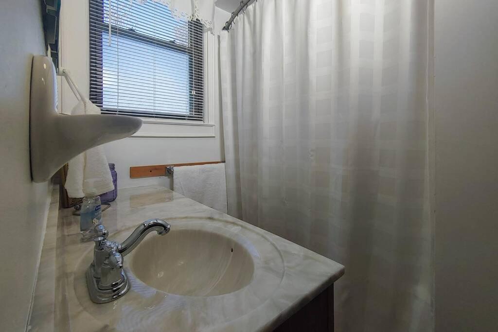 Huge Historic, W/Large Yard & Close To Beach Manistee Luaran gambar