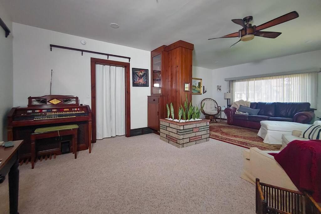 Huge Historic, W/Large Yard & Close To Beach Manistee Luaran gambar