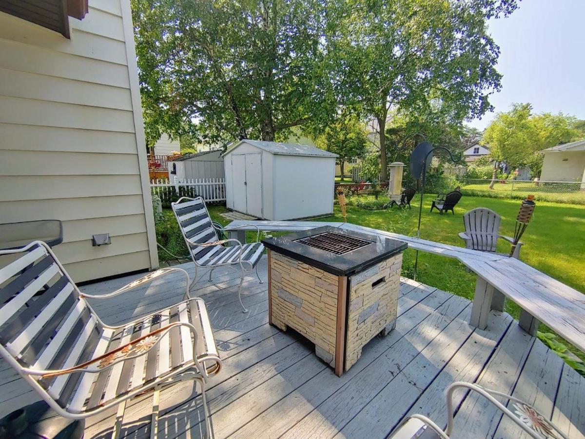 Huge Historic, W/Large Yard & Close To Beach Manistee Luaran gambar