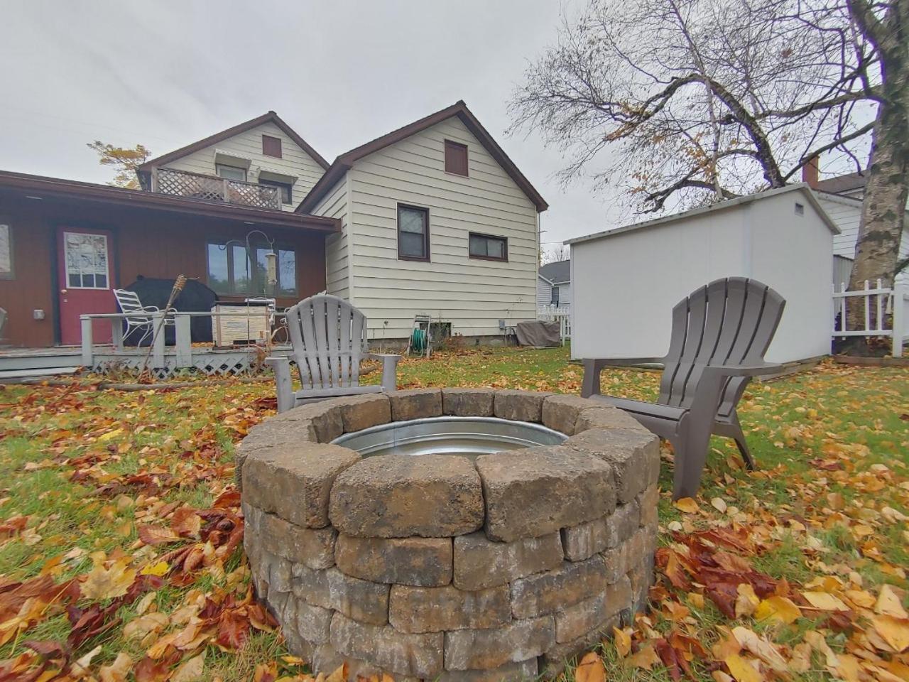 Huge Historic, W/Large Yard & Close To Beach Manistee Luaran gambar